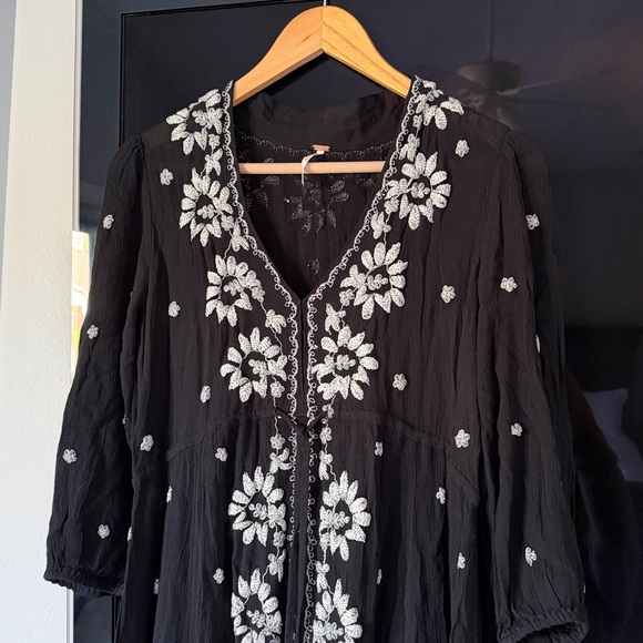 Free People Embroidered Fable midi dress in black with white floral embroidery. - Picture 3 of 6